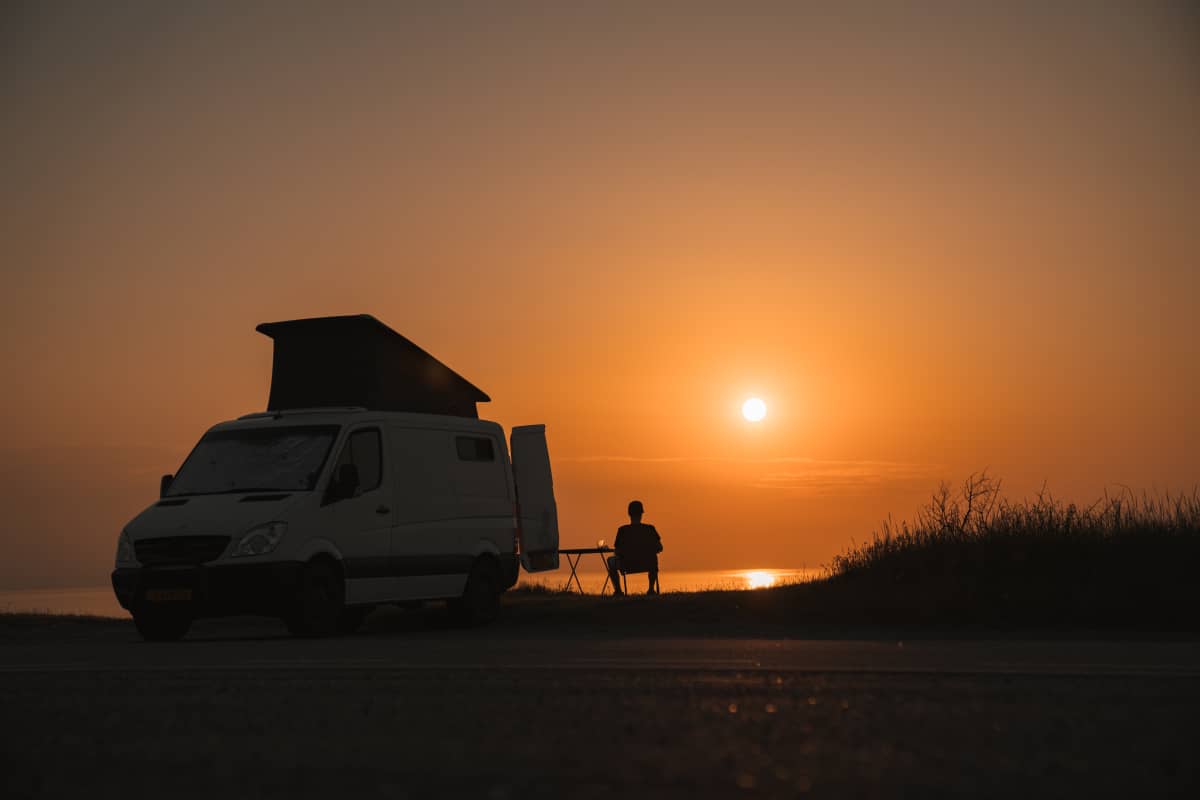 van-life-with-induction-hob-featured