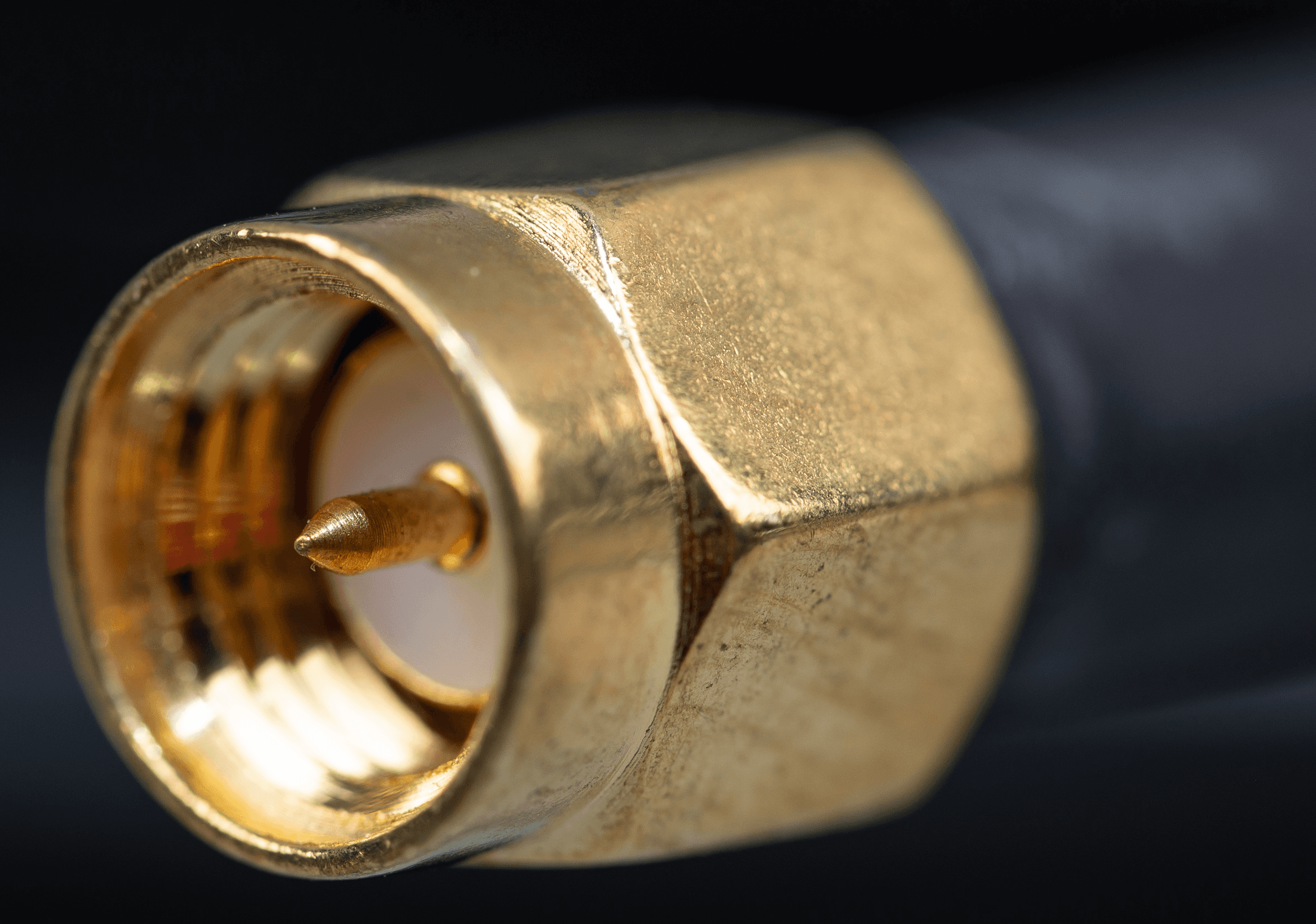 Outdoor LTE-M wall-mount antenna (close-up)  thumbnail